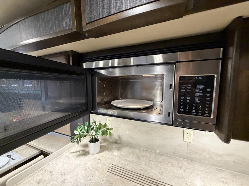 Tiffin Motorhomes Allegro  2018