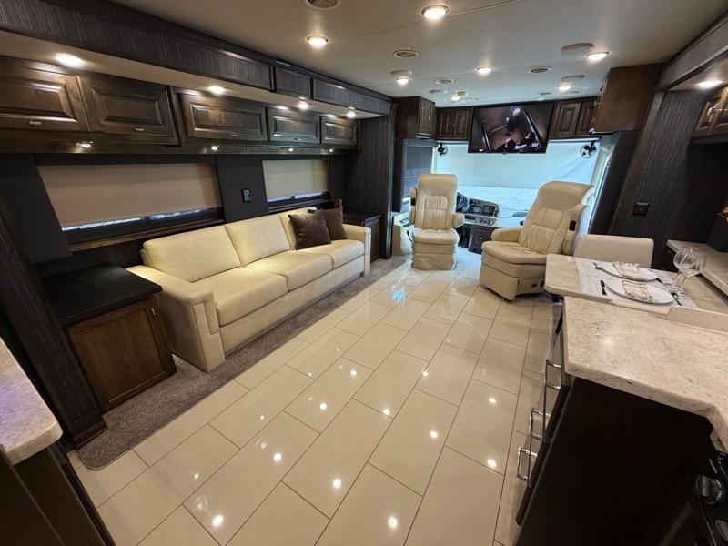 Tiffin Motorhomes Allegro  2018