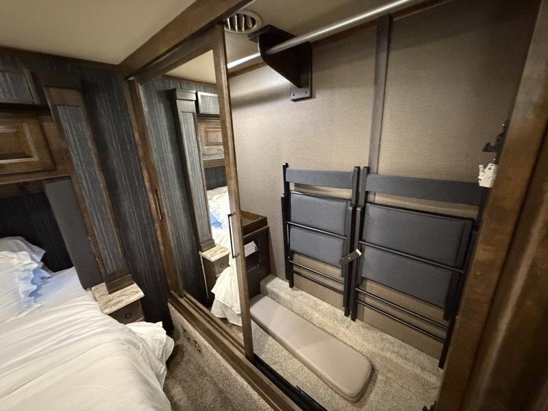 Tiffin Motorhomes Allegro  2018