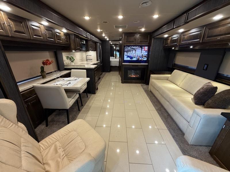 Tiffin Motorhomes Allegro  2018