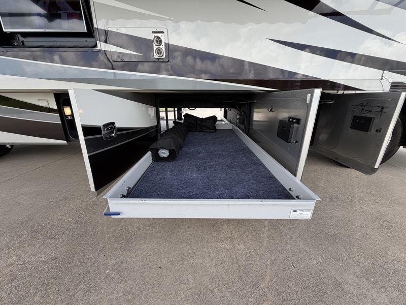 Tiffin Motorhomes Allegro  2018