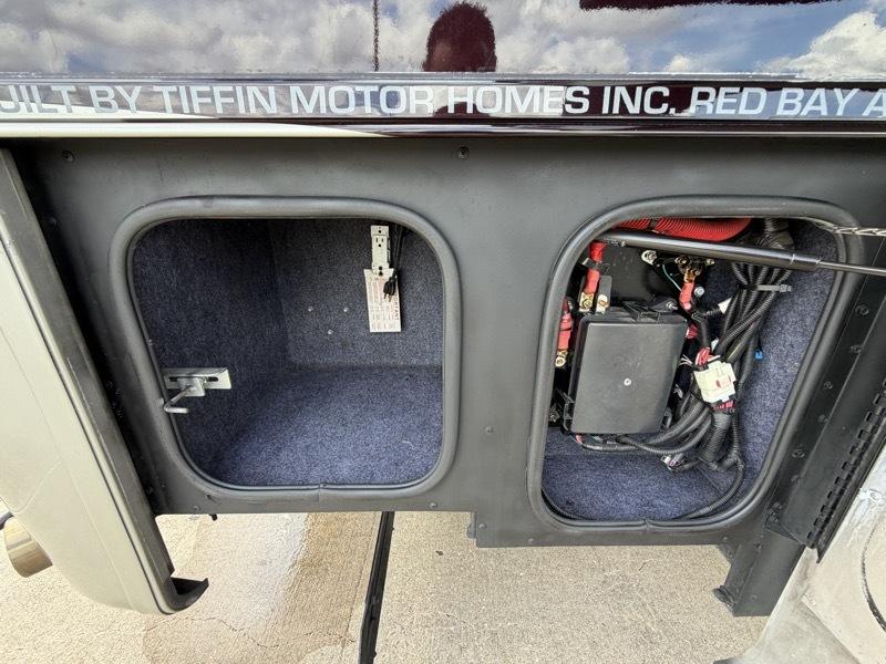 Tiffin Motorhomes Allegro  2018