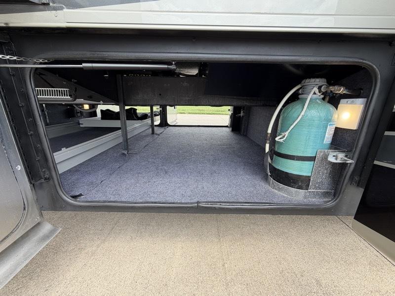 Tiffin Motorhomes Allegro  2018