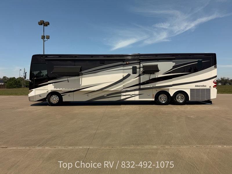 Tiffin Motorhomes Allegro Bus  2014