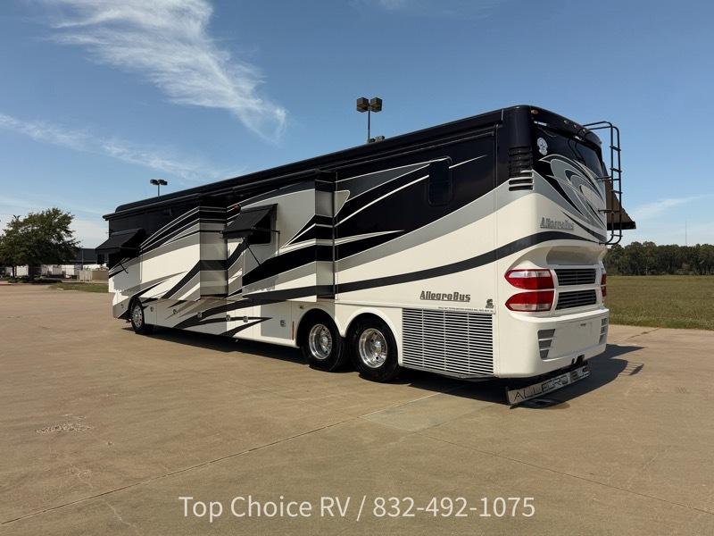 Tiffin Motorhomes Allegro Bus  2014