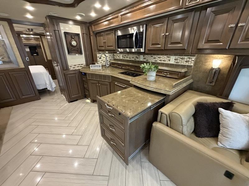 Tiffin Motorhomes Allegro Bus  2014
