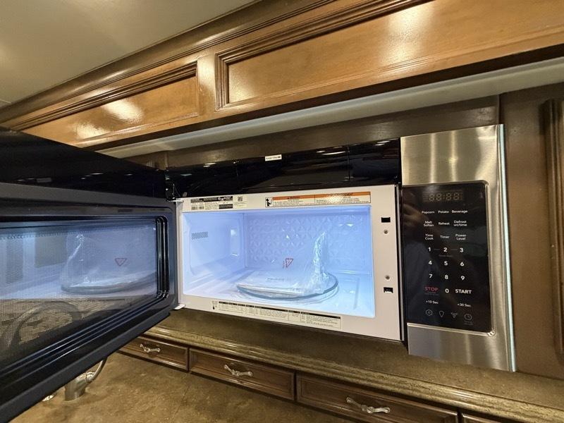 Tiffin Motorhomes Allegro Bus  2014
