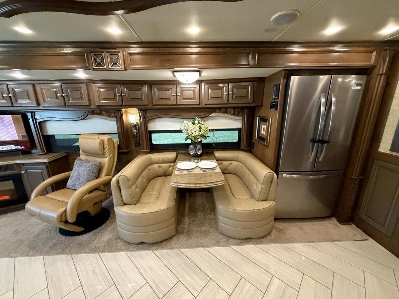 Tiffin Motorhomes Allegro Bus  2014