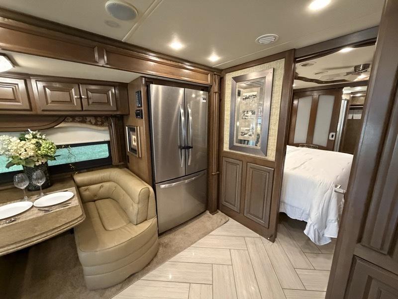 Tiffin Motorhomes Allegro Bus  2014