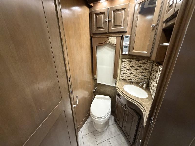 Tiffin Motorhomes Allegro Bus  2014