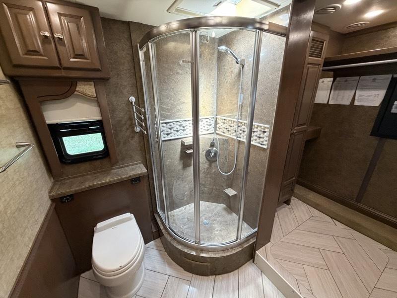 Tiffin Motorhomes Allegro Bus  2014