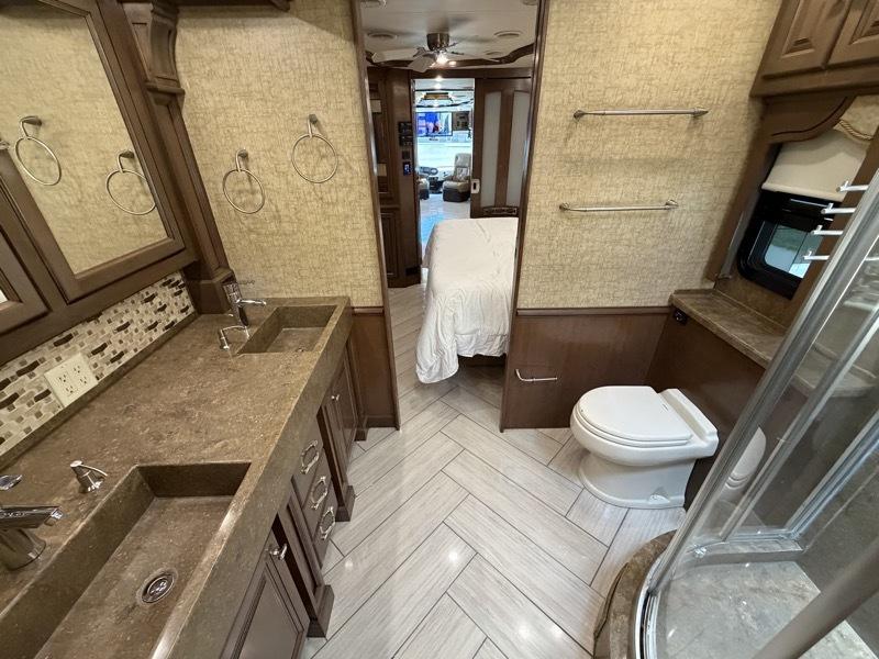 Tiffin Motorhomes Allegro Bus  2014