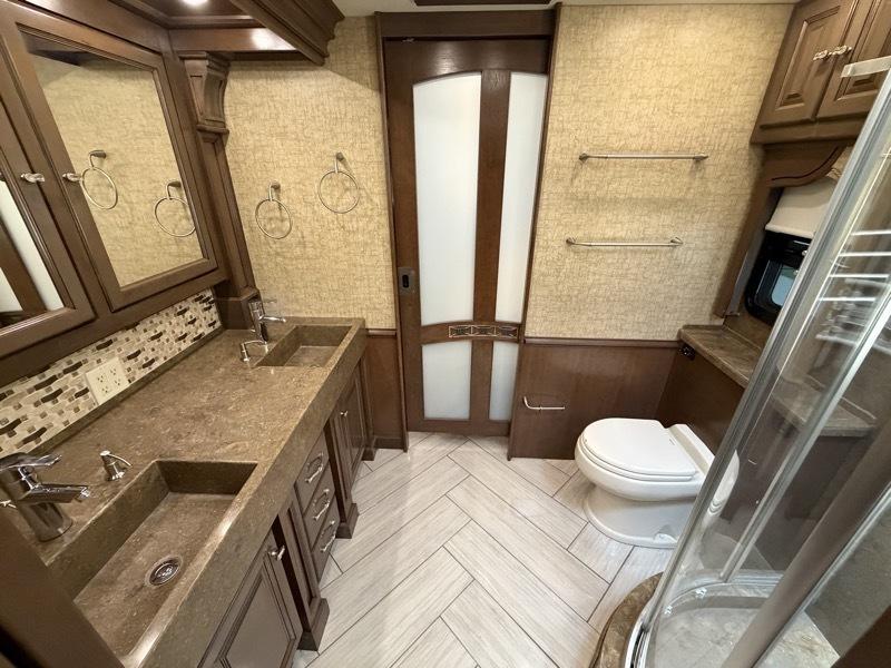 Tiffin Motorhomes Allegro Bus  2014