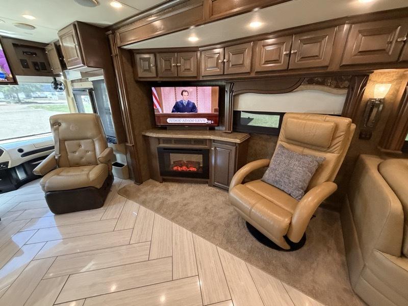 Tiffin Motorhomes Allegro Bus  2014