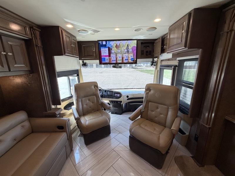 Tiffin Motorhomes Allegro Bus  2014