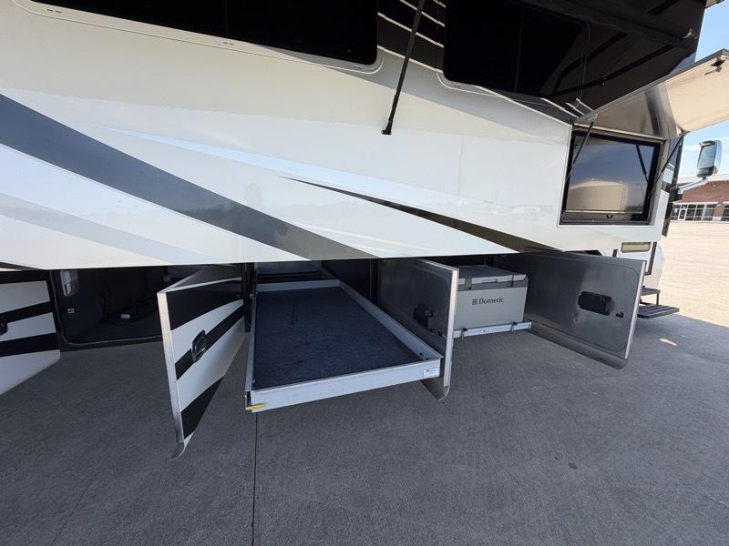 Tiffin Motorhomes Allegro Bus  2014