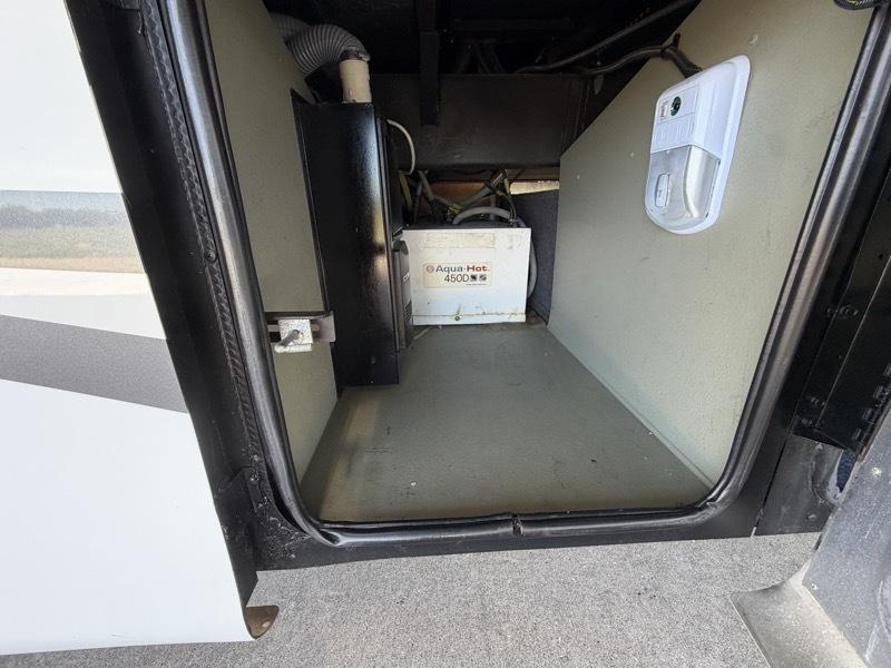 Tiffin Motorhomes Allegro Bus  2014