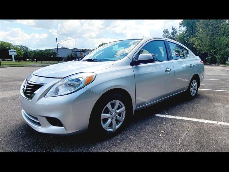 2013 Nissan Versa 1.6 S 4A