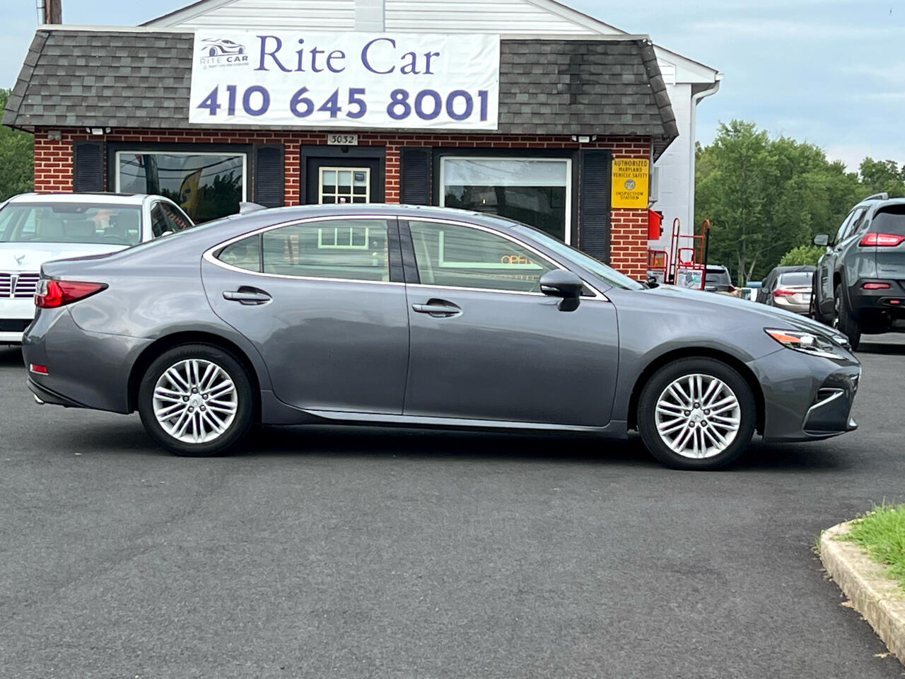 Lexus ES 350 4dr Sdn 2016