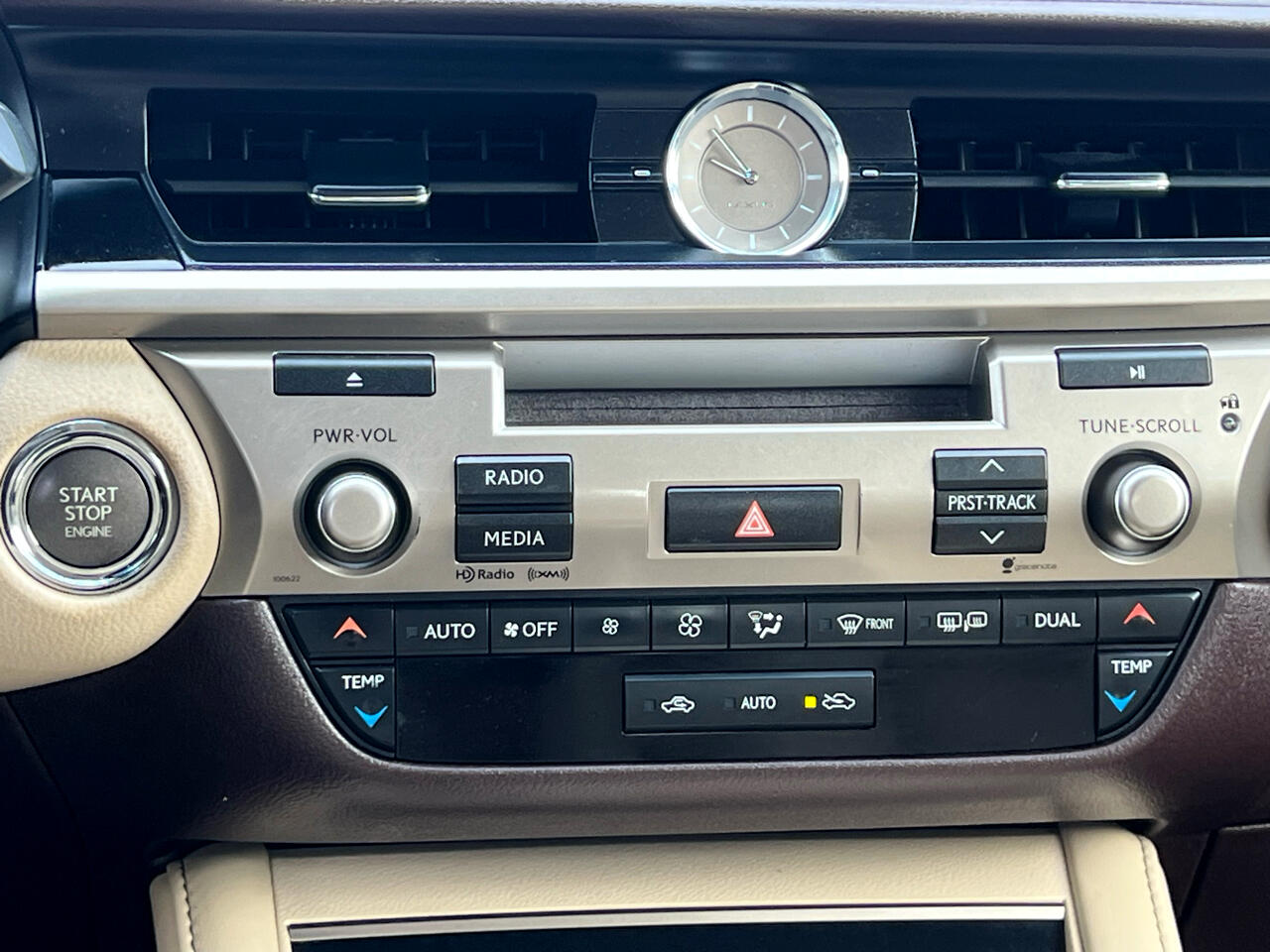 Lexus ES 350 4dr Sdn 2016