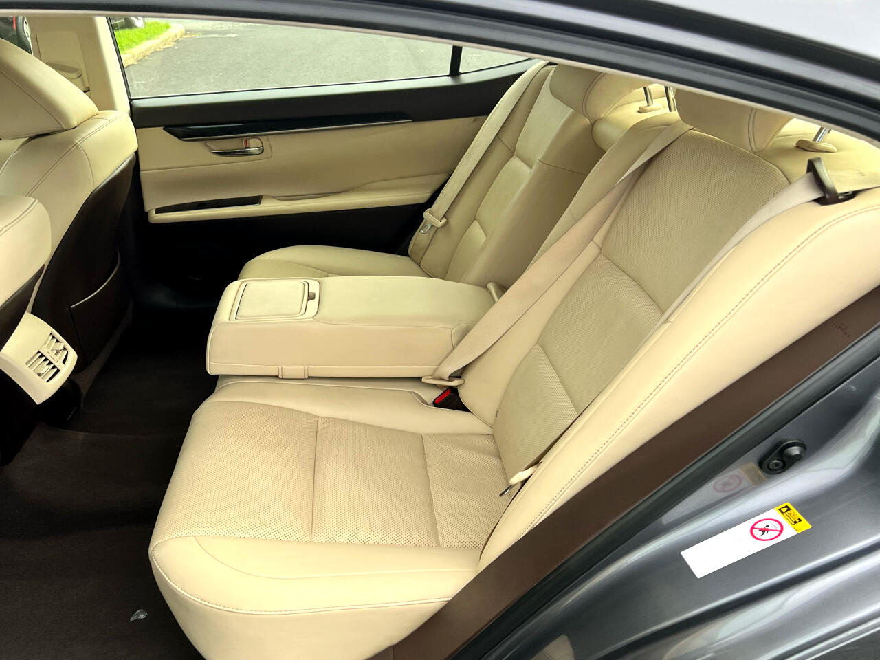 Lexus ES 350 4dr Sdn 2016