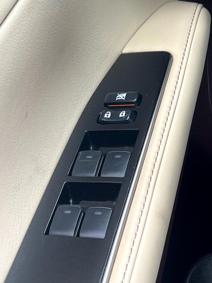 Lexus ES 350 4dr Sdn 2016