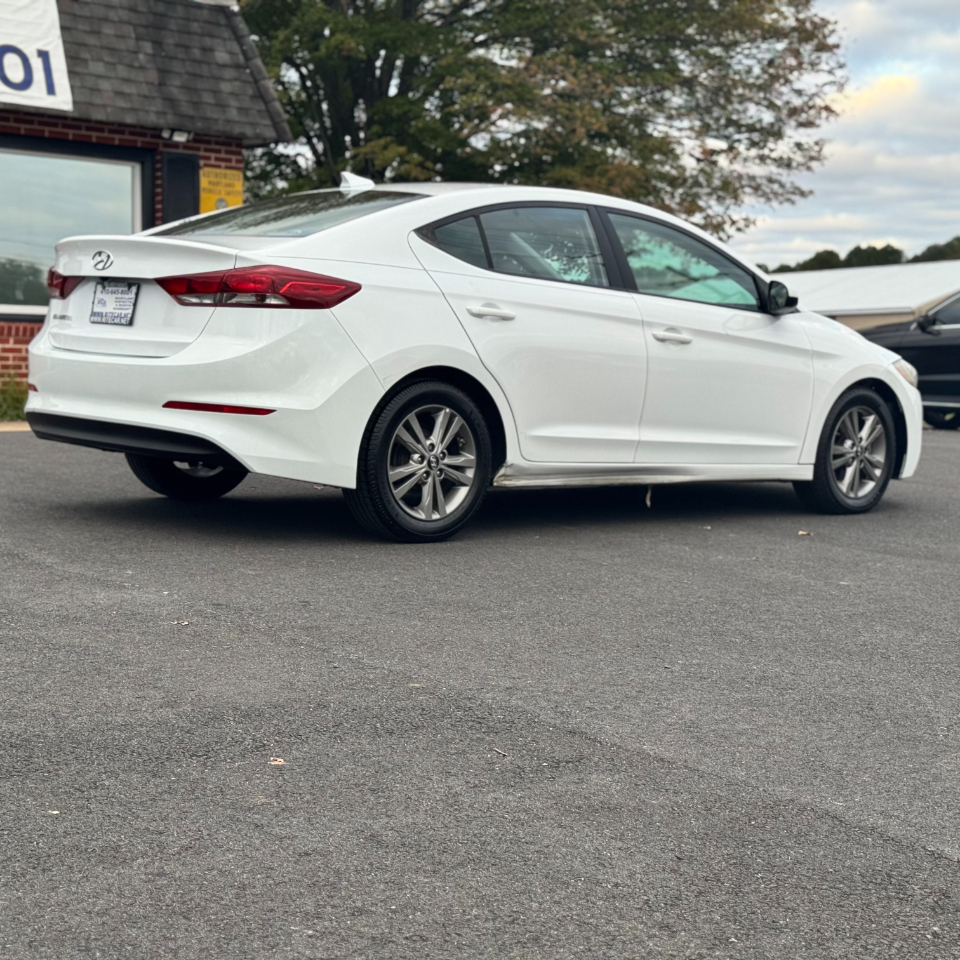 Hyundai Elantra SE 2.0L Auto (Alabama) 2017