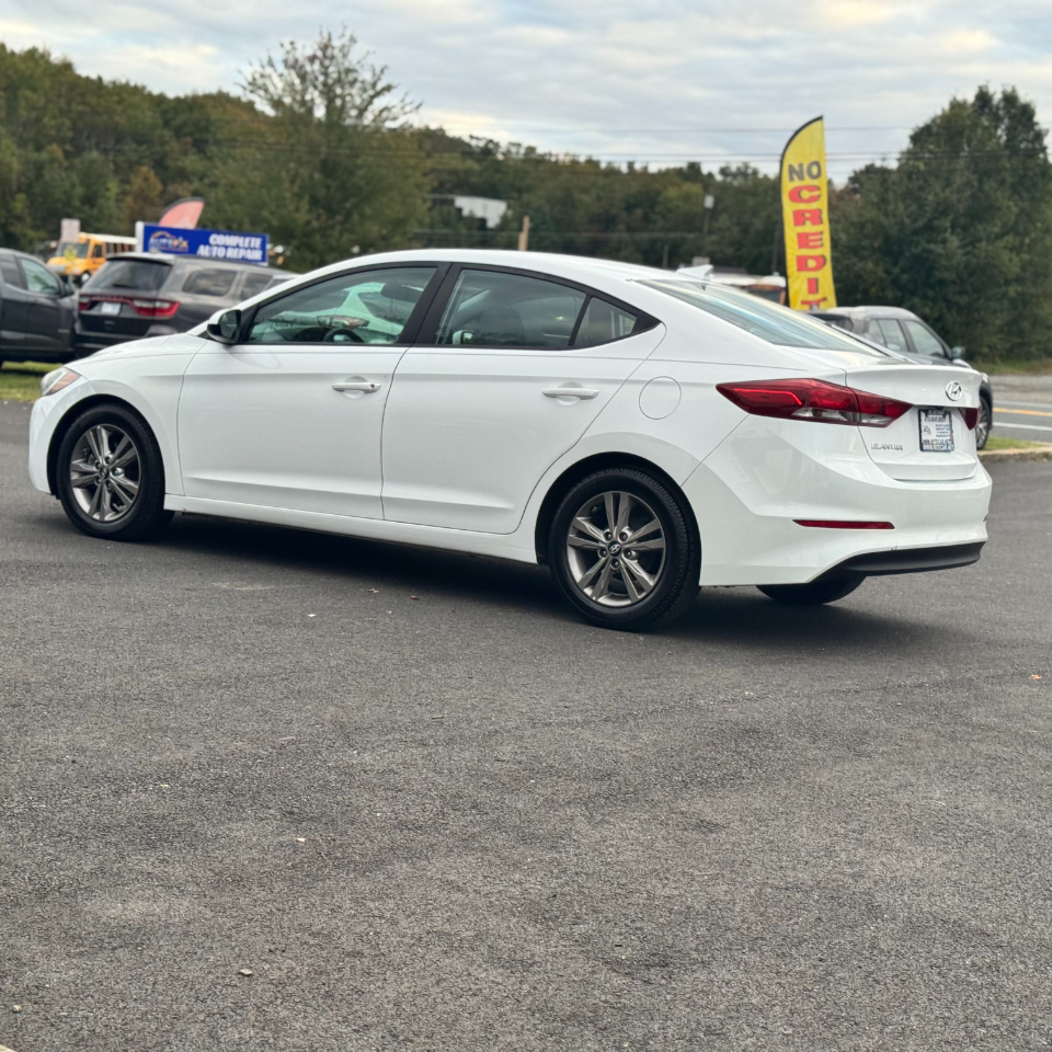 Hyundai Elantra SE 2.0L Auto (Alabama) 2017