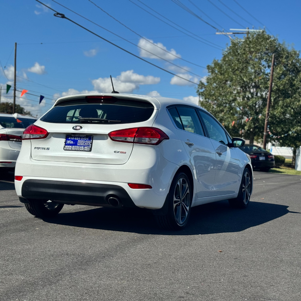Kia Forte 5-Door 5dr HB Auto EX 2016