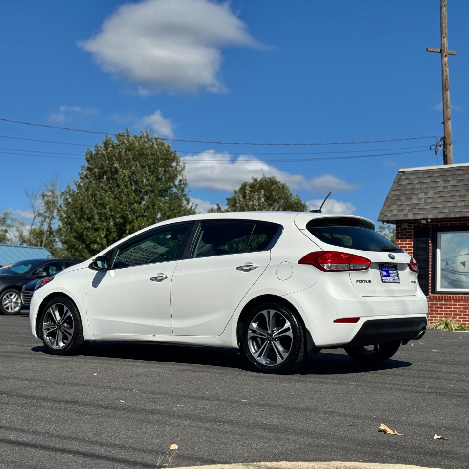 Kia Forte 5-Door 5dr HB Auto EX 2016