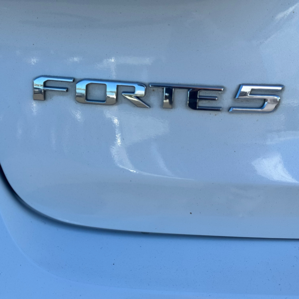 Kia Forte 5-Door 5dr HB Auto EX 2016