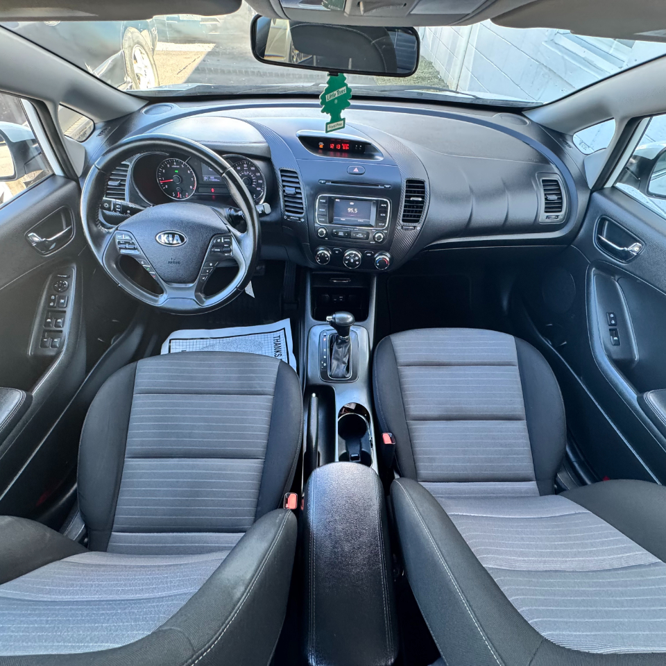 Kia Forte 5-Door 5dr HB Auto EX 2016