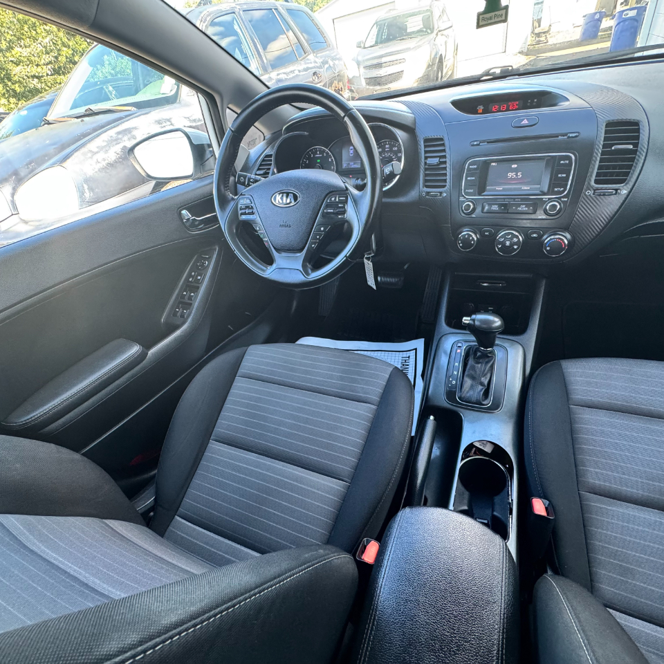 Kia Forte 5-Door 5dr HB Auto EX 2016