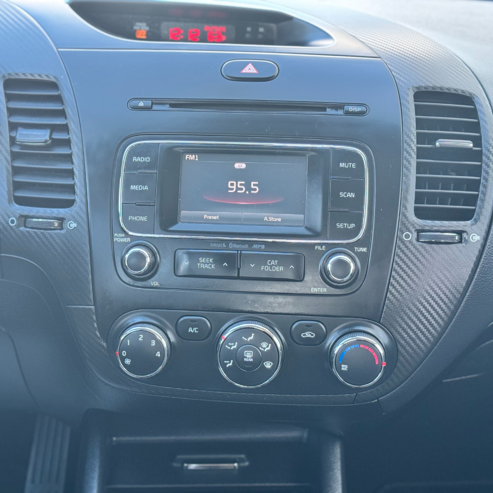Kia Forte 5-Door 5dr HB Auto EX 2016
