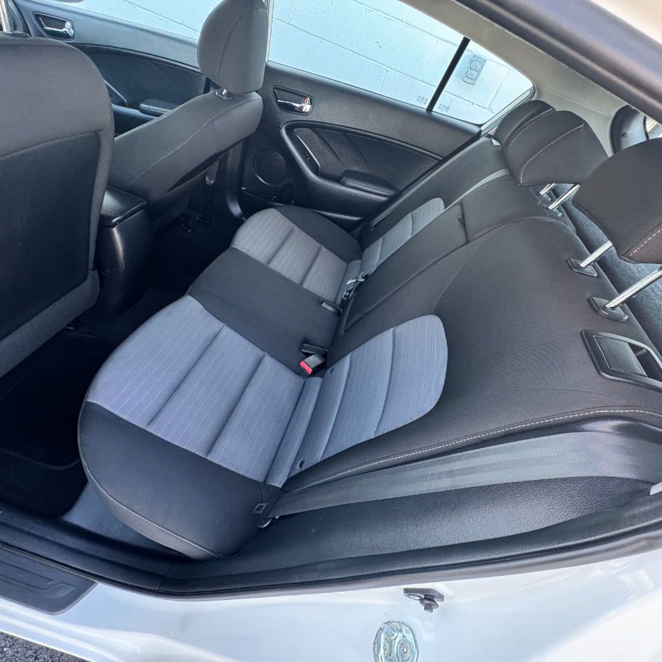 Kia Forte 5-Door 5dr HB Auto EX 2016