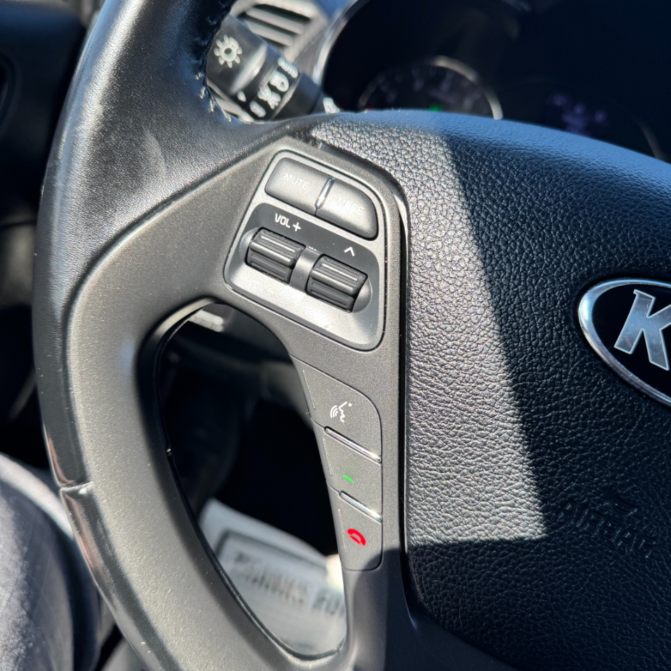 Kia Forte 5-Door 5dr HB Auto EX 2016