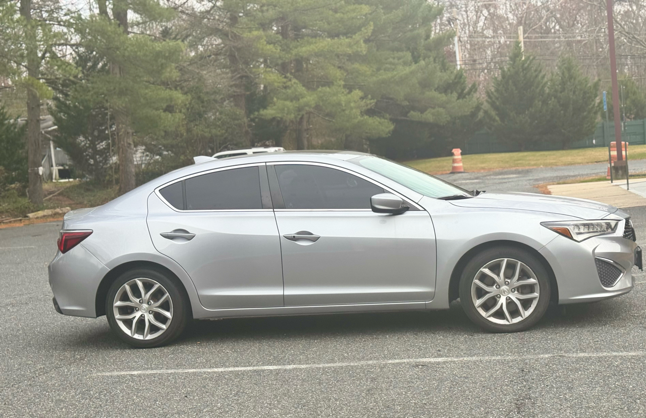 2019 Acura ILX photo 4