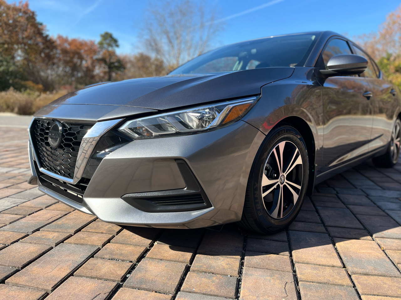 2020 Nissan Sentra SV photo 2