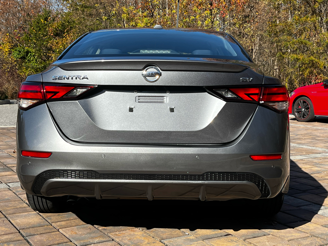 2020 Nissan Sentra SV photo 3