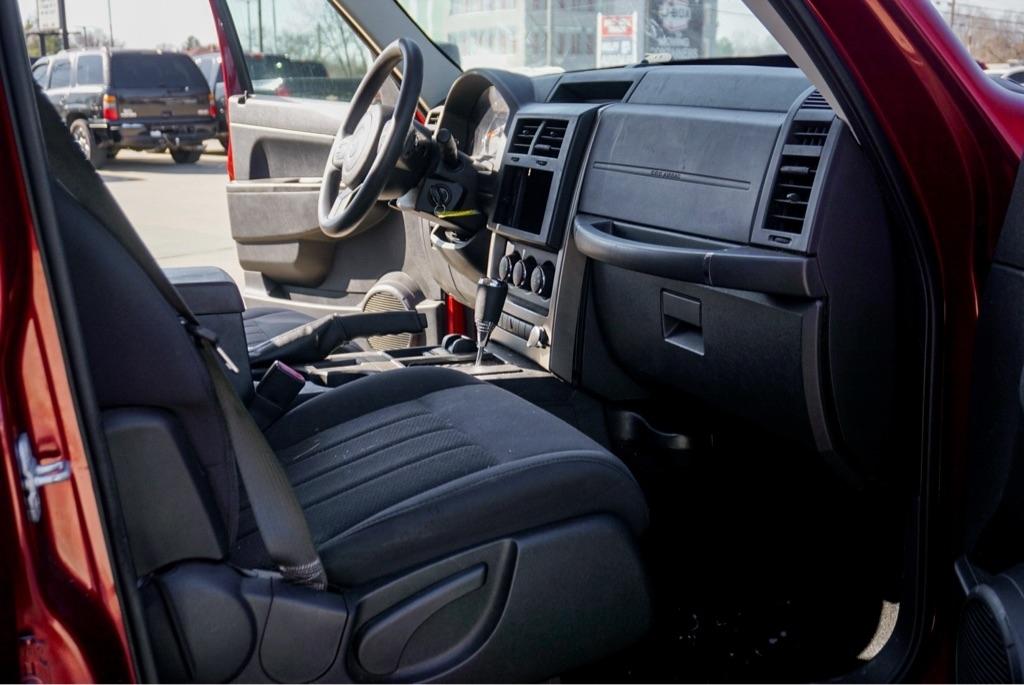 Jeep Liberty Sport 4WD 2012