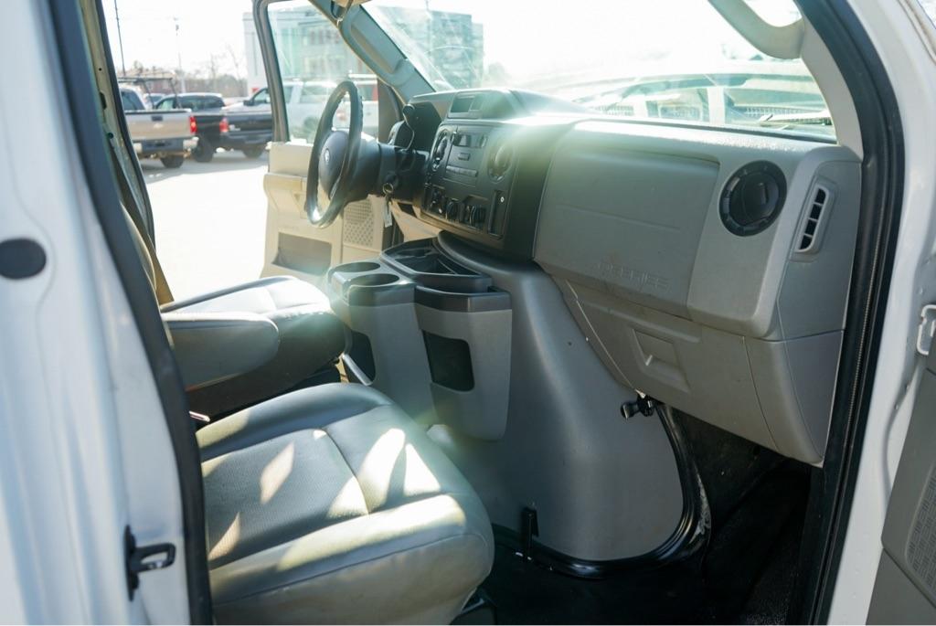 Ford Econoline E-350 Super Duty 2017