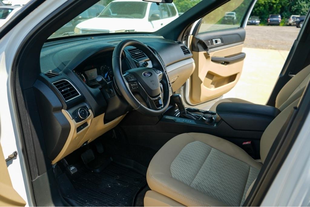 Ford Explorer Base 4WD 2017