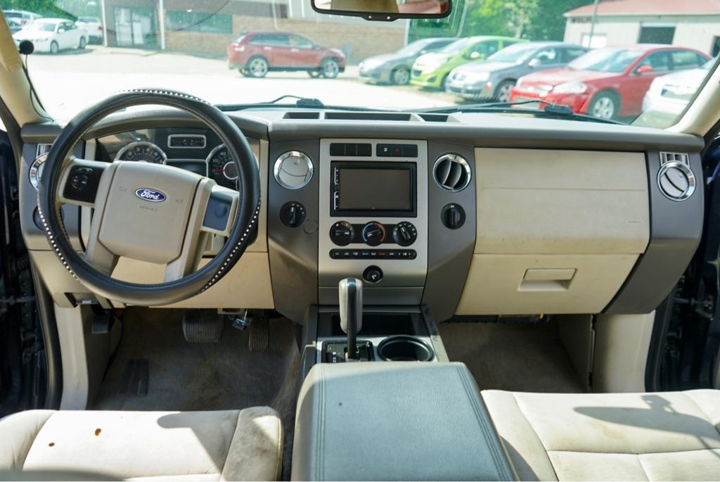 Ford Expedition XL 4WD 2013