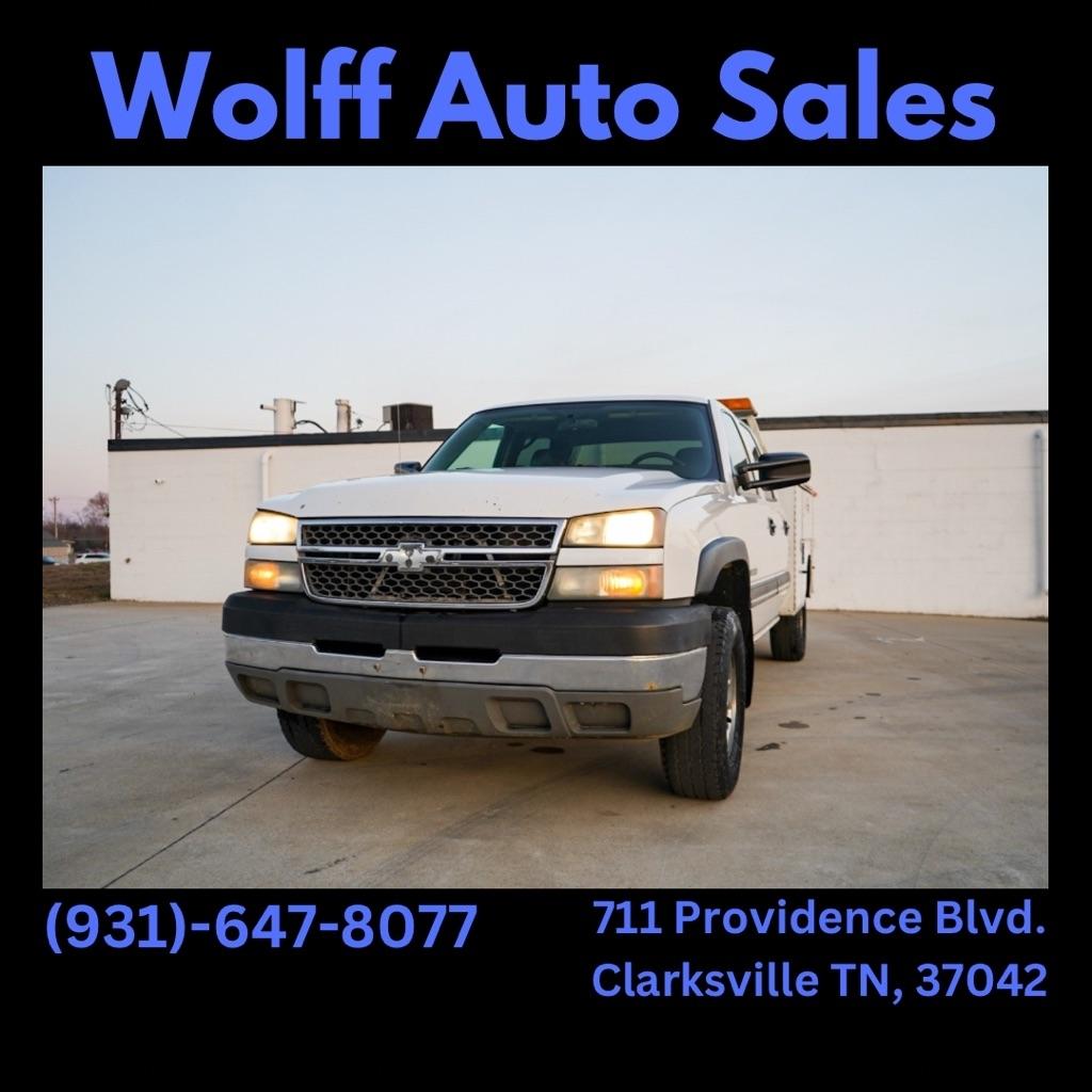 Chevrolet Silverado 2500HD Crew Cab Long Bed 2WD 2005