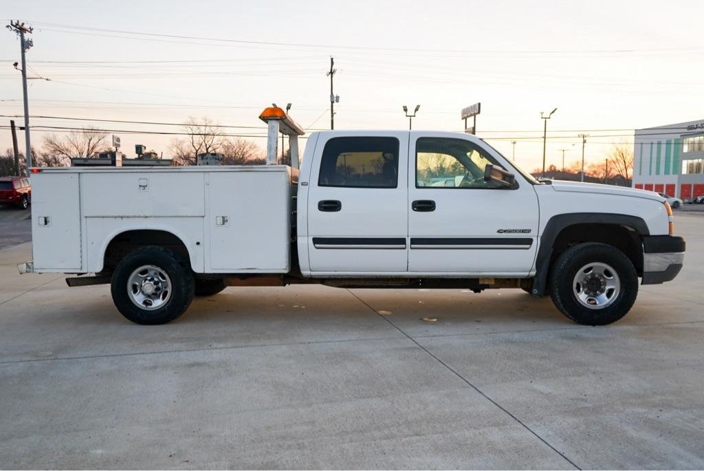 Chevrolet Silverado 2500HD Crew Cab Long Bed 2WD 2005