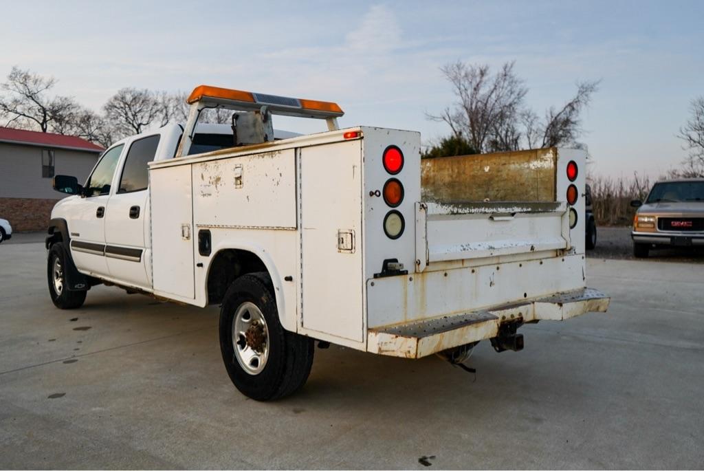 Chevrolet Silverado 2500HD Crew Cab Long Bed 2WD 2005