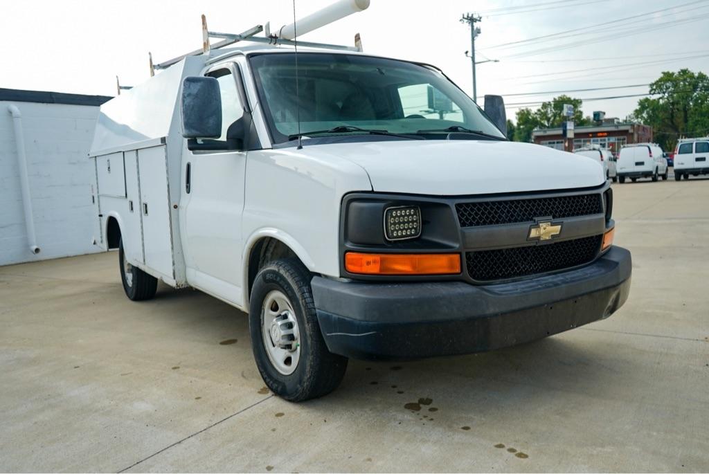 Chevrolet Express G3500 139" 2015