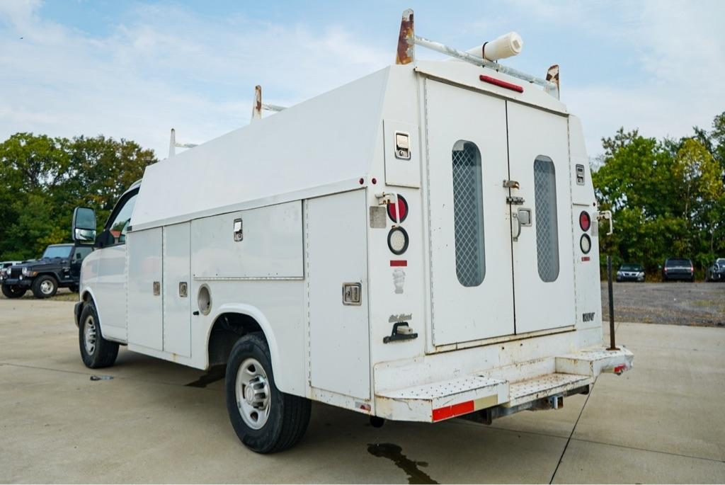 Chevrolet Express G3500 139" 2015