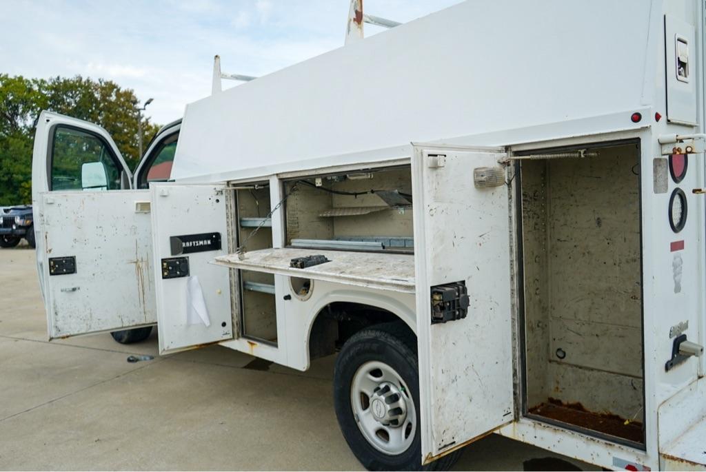 Chevrolet Express G3500 139" 2015