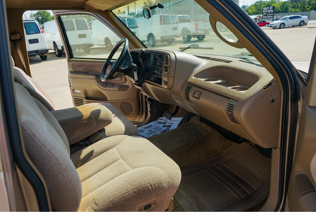 GMC Sierra C/K 1500 Club Coupe 8-ft. Bed 2WD 1995